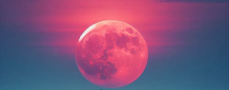 Luna de Fresa Todo lo que tienes que saber de la Luna Llena ms dulce