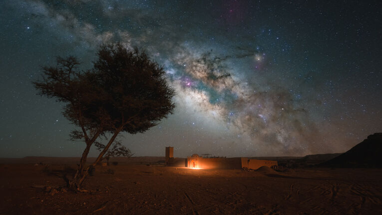 Ouzina Telescope Network Una historia de amor entre el desierto rosa y las estrellas