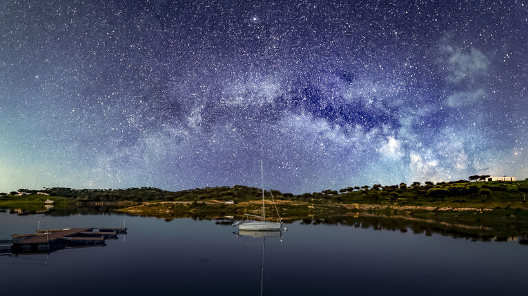 El lujo silencioso de Extremadura noches bajo uno de los mejores cielos de Europa