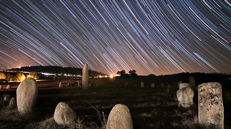 Reguengos de Monsaraz vino y estrellas en el Alentejo