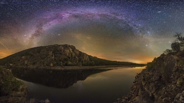 Astroturismo en Monfrage donde las aves compiten con las estrellas