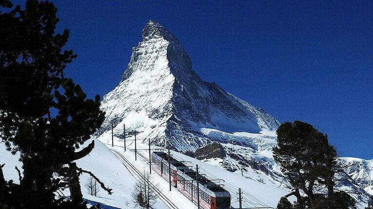 Un tren cremallera hasta Gornergrat y el cielo de Suiza