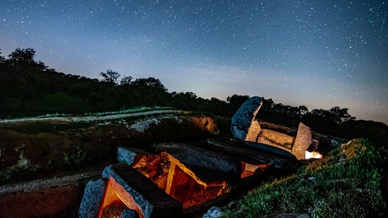 El solsticio de junio desde las piedras sagradas y dlmenes de Extremadura