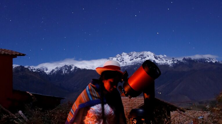 Mullakas Misminay en Per miramos al cielo porque queremos vivir