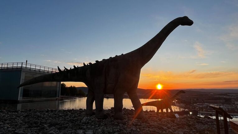 Estrellas entre dinosaurios Solo unos das para el VI Encuentro Starlight