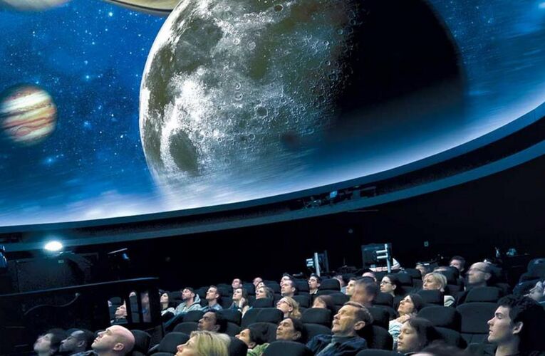 Los 10 mejores planetarios del mundo para viajar entre estrellas sin salir de la Tierra
