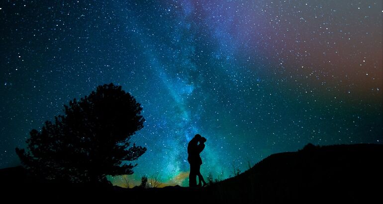 San Valentn bajo las estrellas escapadas romnticas rumbo al eclipse 2026