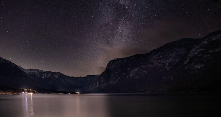 El Lago Bohinj el secreto alpino para ver la Va Lctea en Europa