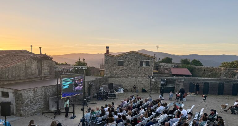 Sierra de Gata celebra su cielo Starlight entre castillos estrellas y autenticidad