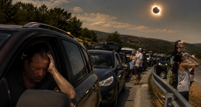La DGT ya avisa evita estas horas si vas a viajar para ver el eclipse