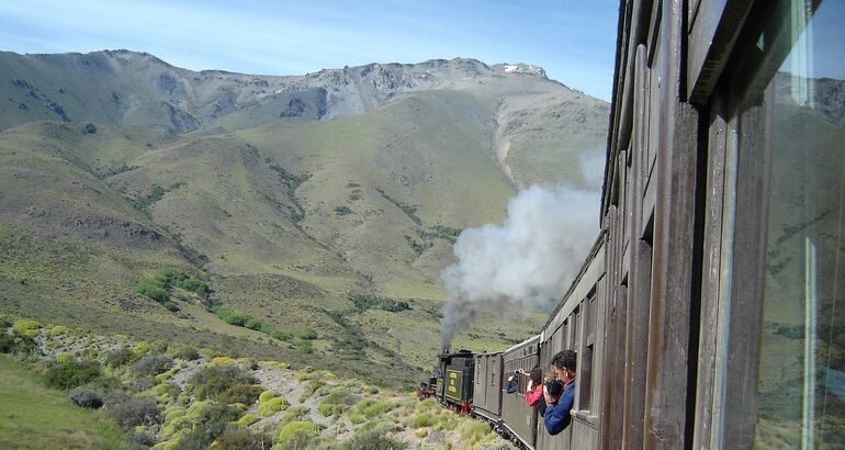 La Trochita se convierte en tren del eclipse 2027 Esquel prepara dos viajes especiales 