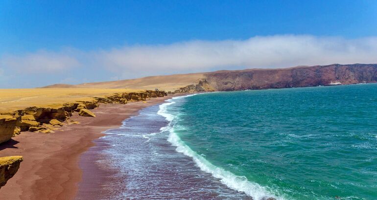 Paracas el desierto de Per donde las estrellas se encuentran con el Pacfico