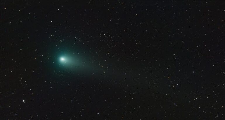 Dos cometas merodean la Tierra