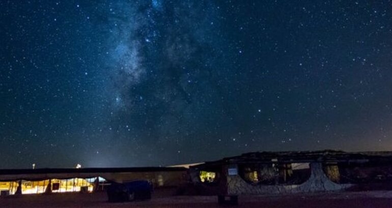 Observacin de estrellas desde el Crter Ramon