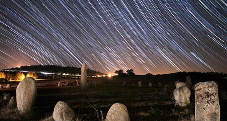 Reguengos de Monsaraz vino y estrellas en el Alentejo