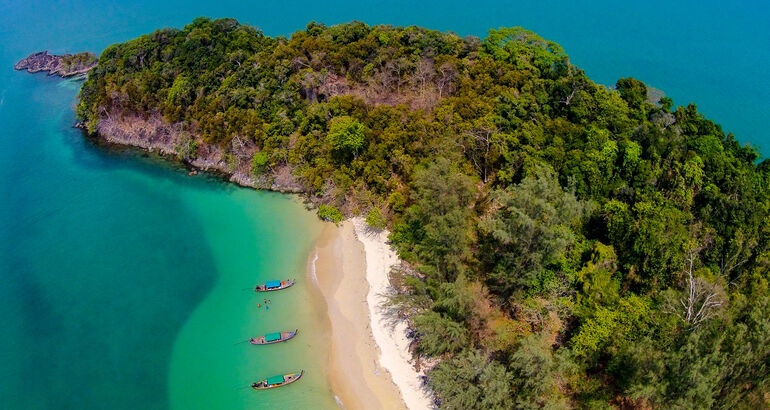 Laem Son un refugio paradisiaco en Tailandia para nadar y ver las estrellas