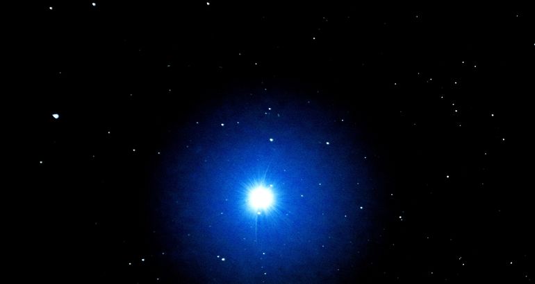 Vega, la Estrella del Norte del pasado y el futuro