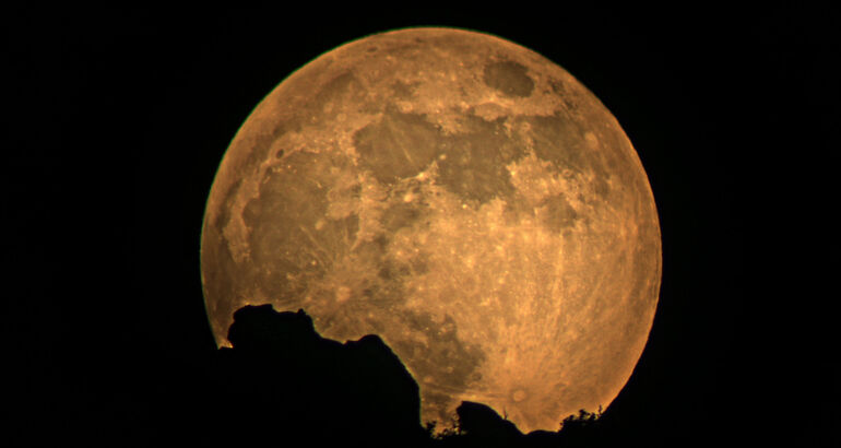 Es azul la Luna Azul Este y otros errores histricos sobre la Luna