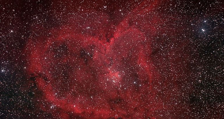 El universo nos enamora con las nebulosas del Corazn y Alma 