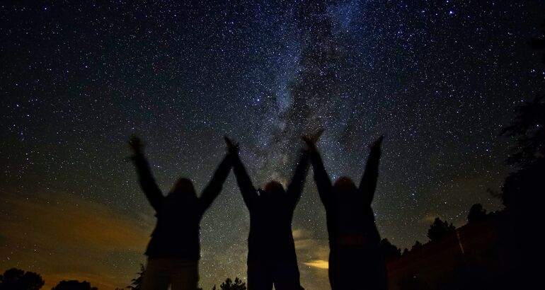 Apaga las luces y nete a la Noche Mundial Starlight 2021