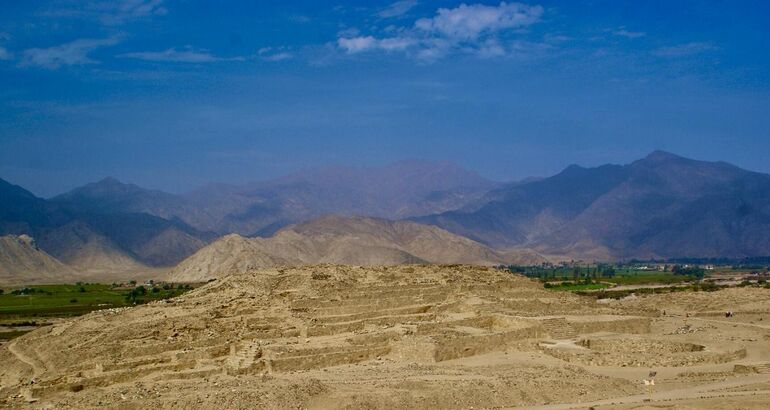 Caral la Ciudad Sagrada en Per fue orientada por los astros