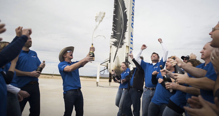 As se ha convertido en astronauta Jeff Bezos el hombre ms rico del mundo