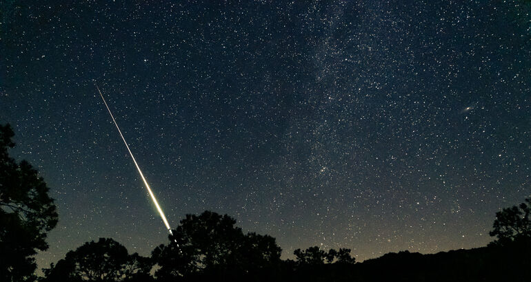 Especial Perseidas 2023 las mejores actividades para ver la lluvia de estrellas en Espaa