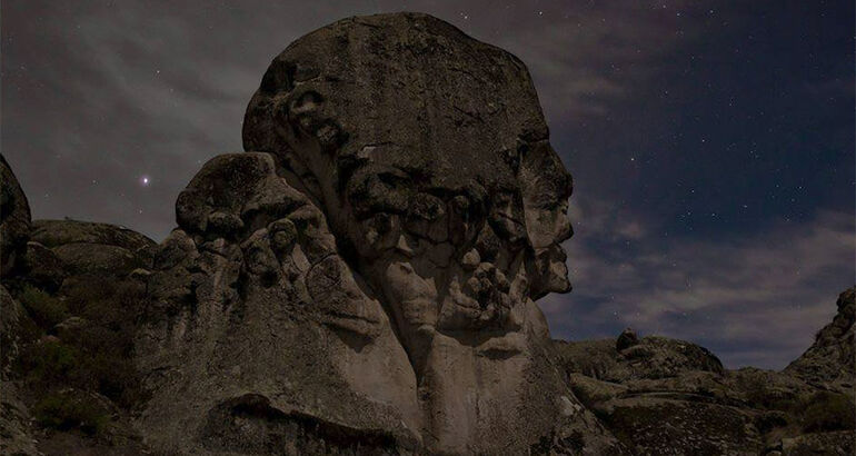 Las caras que observan las estrellas en la meseta de Marcahuasi