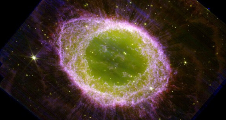 Webb capta impresionantes imgenes de la Nebulosa del Anillo 