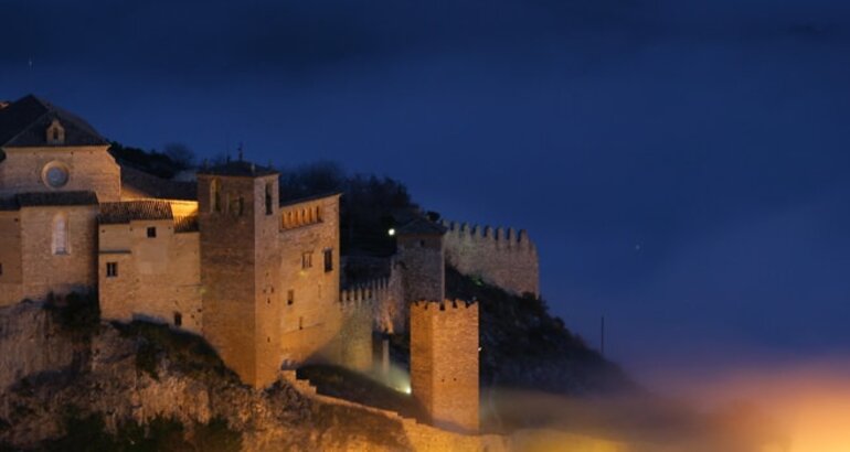 El Castillo de Alquzar Un Mirador Celestial en Huesca