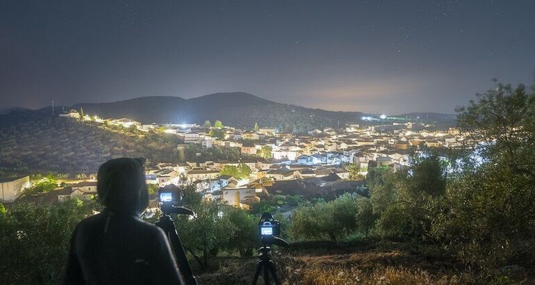Astroturismo en condiciones adversas Creatividad al servicio de las Estrellas