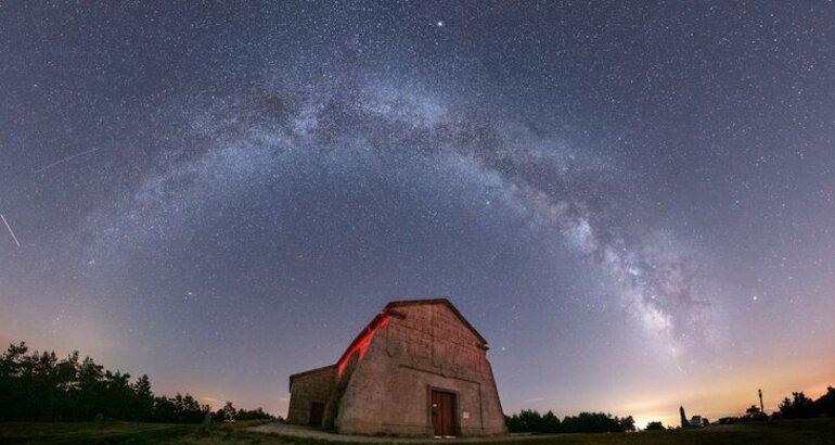 Ocho pueblos con cielo propio en Espaa Destinos rurales que te robarn el corazn