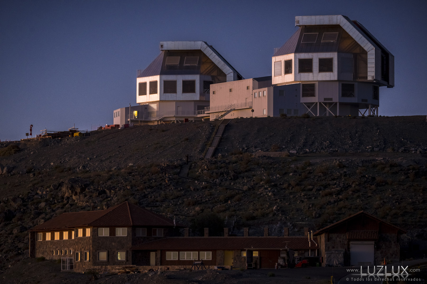 telescopios gemelos de magallanes