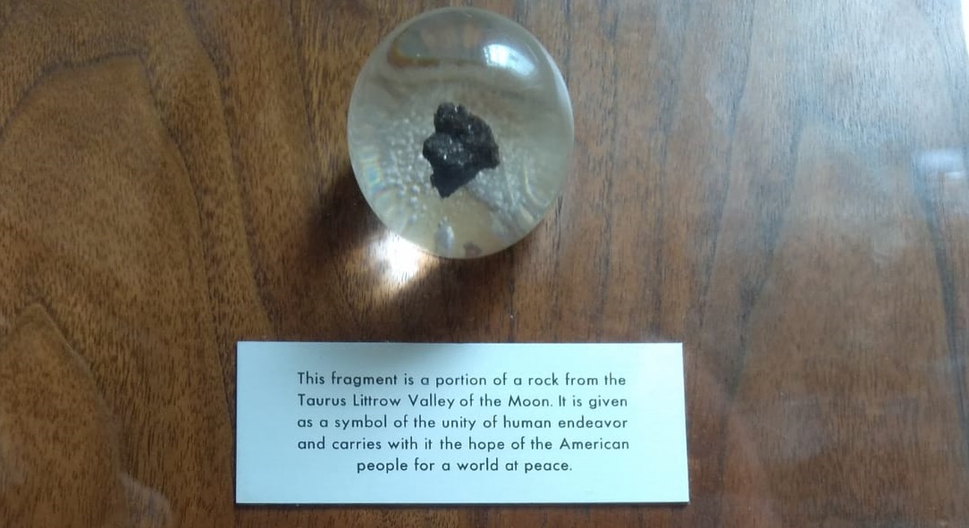 roca lunar museo geominero
