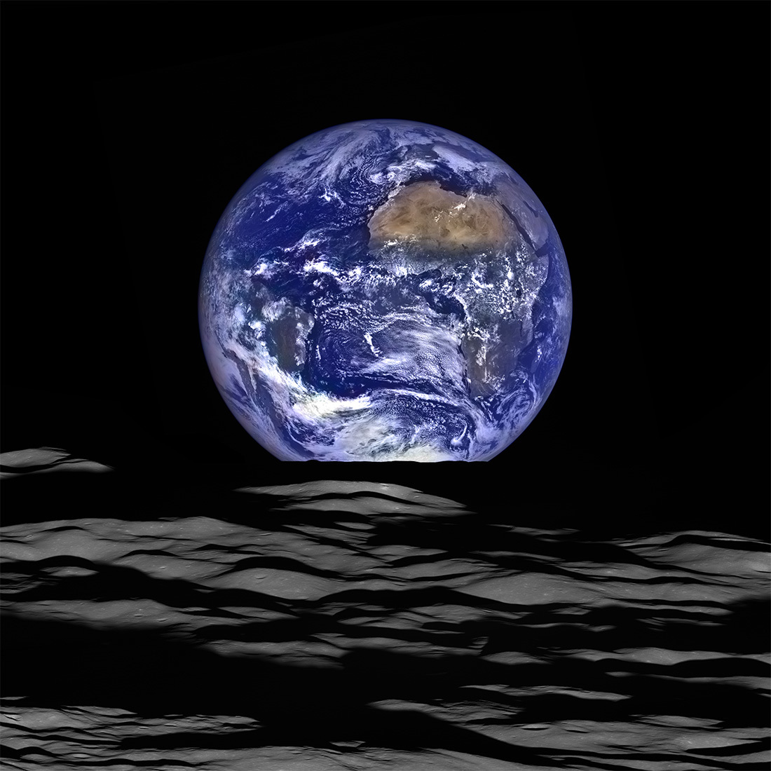 Tierra desde los margenes de la luna NASA