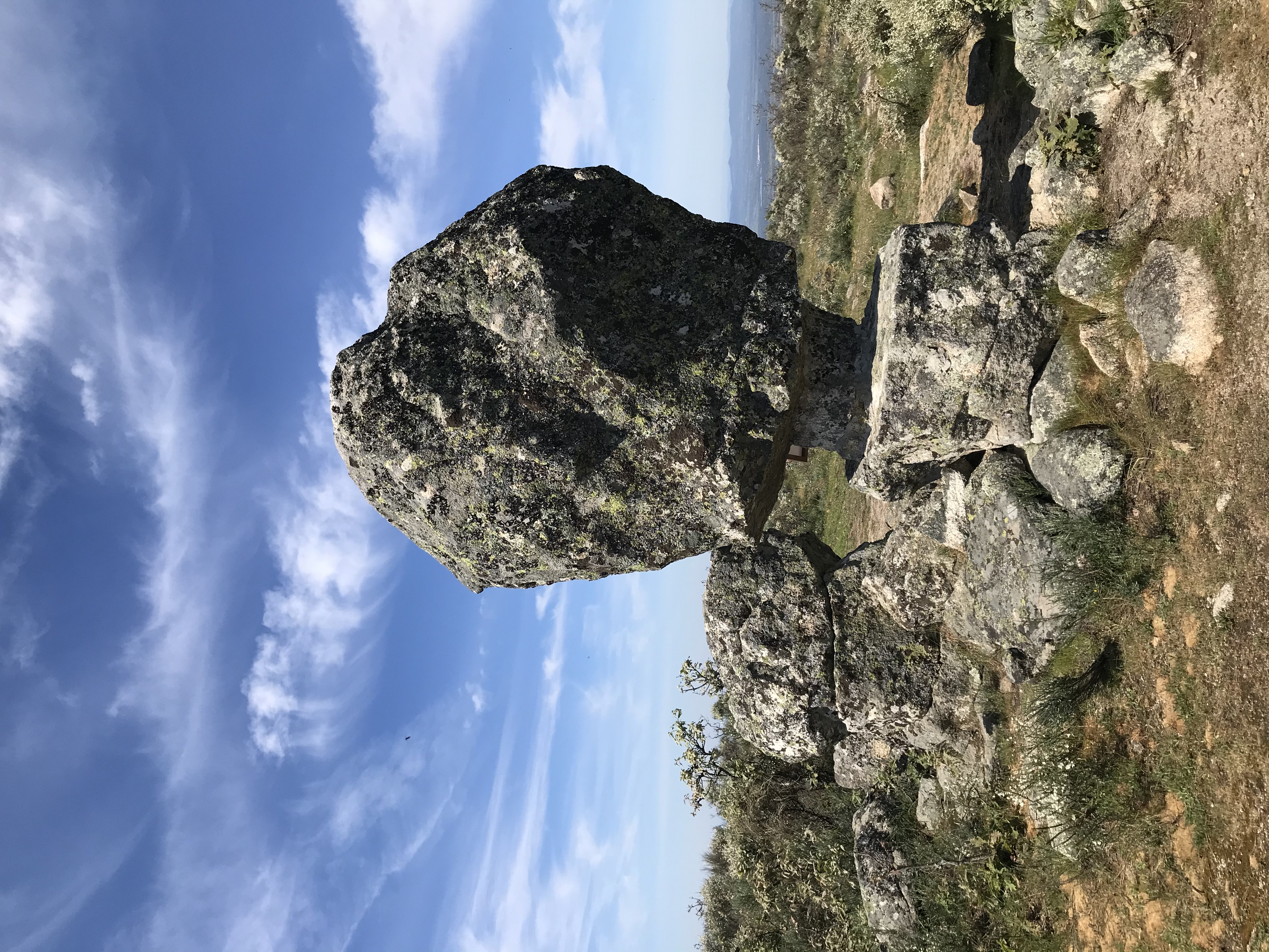 Dolmen de Alcántara y Cancho que se menea