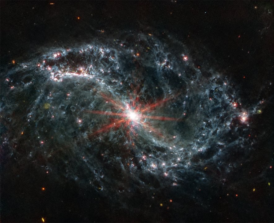 Galaxia NGC 7496, ondas infrarrojas