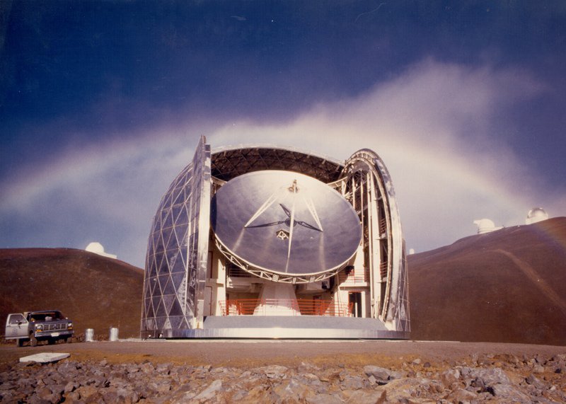 CALTECH:  OBSERVATORIO SUBMILIMÉTRICO