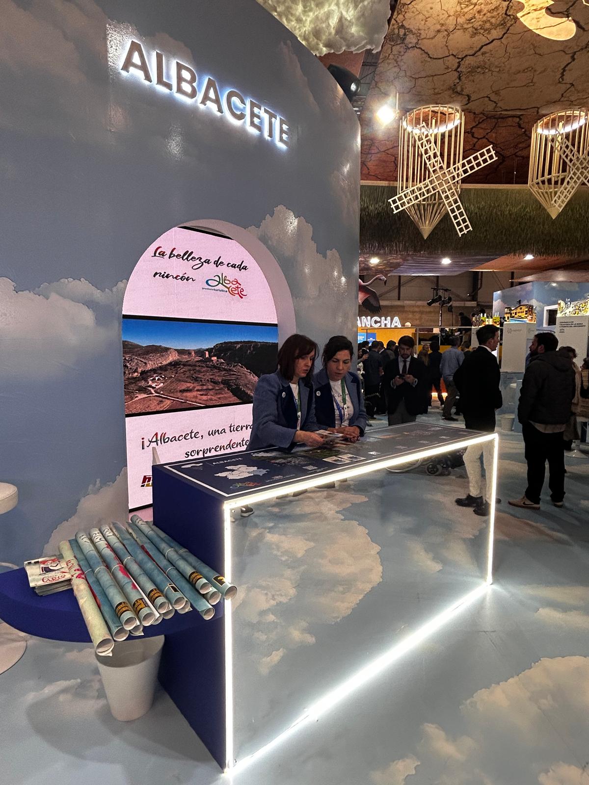 fitur 2025
