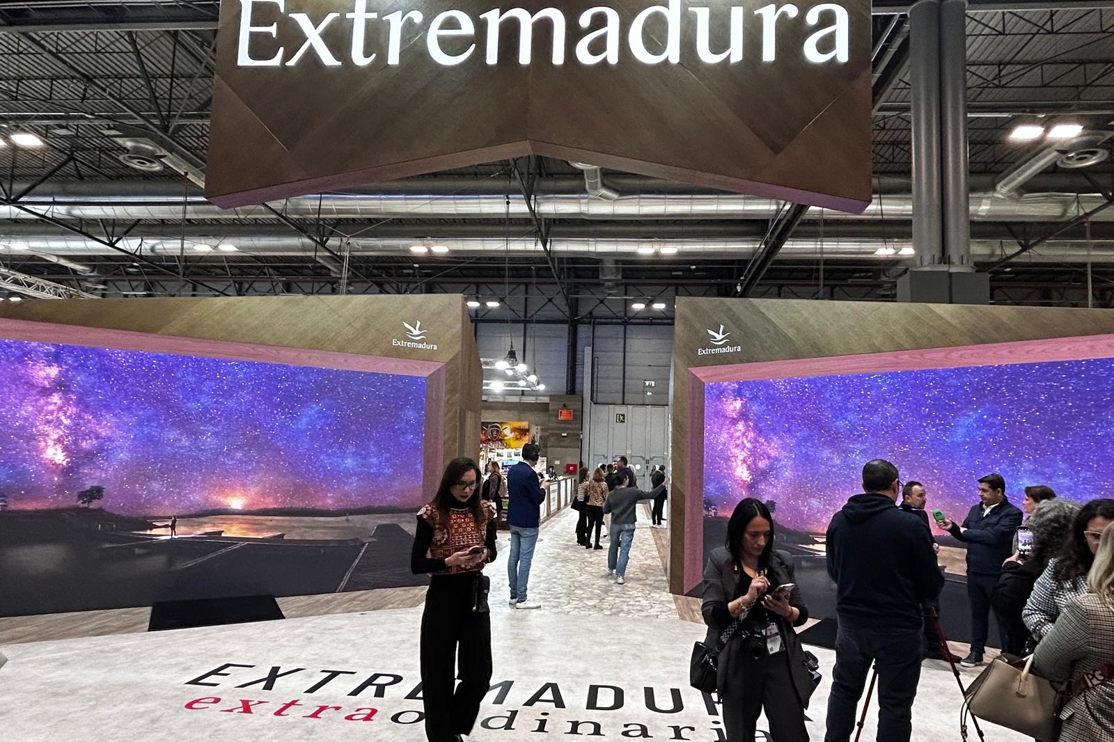 fitur 2025